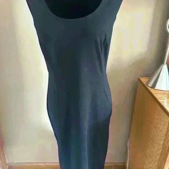 Banana Republic dress twisted back - Picture 4 of 7